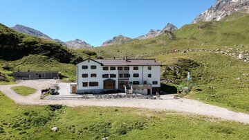 Heidelbergerhuette_bearbeitet.jpg