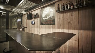 Bar Therion2
